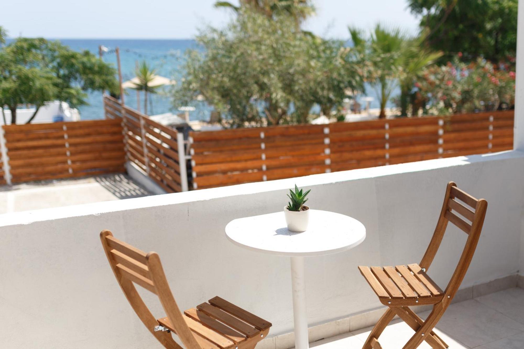 Azure Bay Hotel Agia Varvara Exterior foto