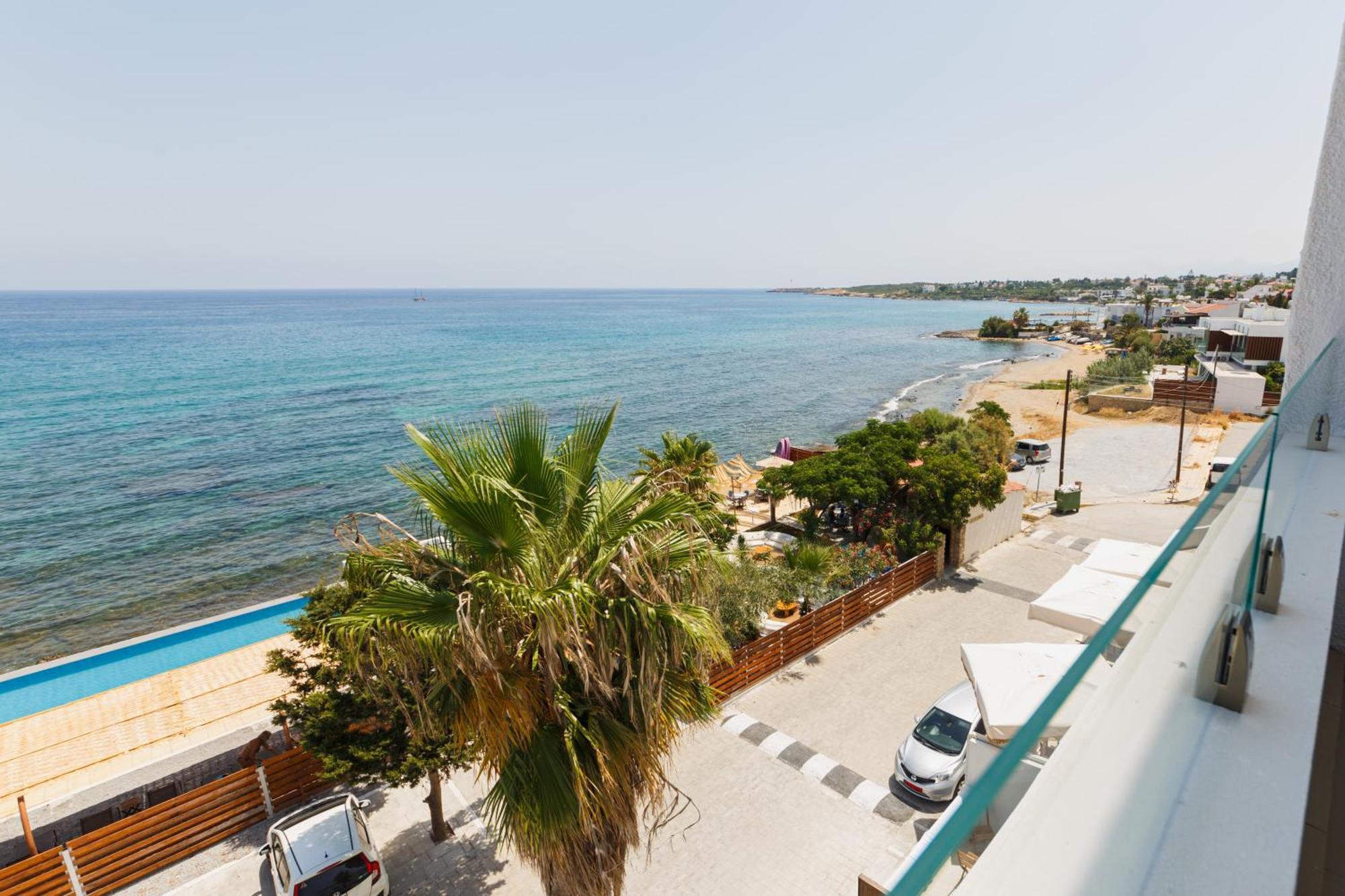 Azure Bay Hotel Agia Varvara Exterior foto