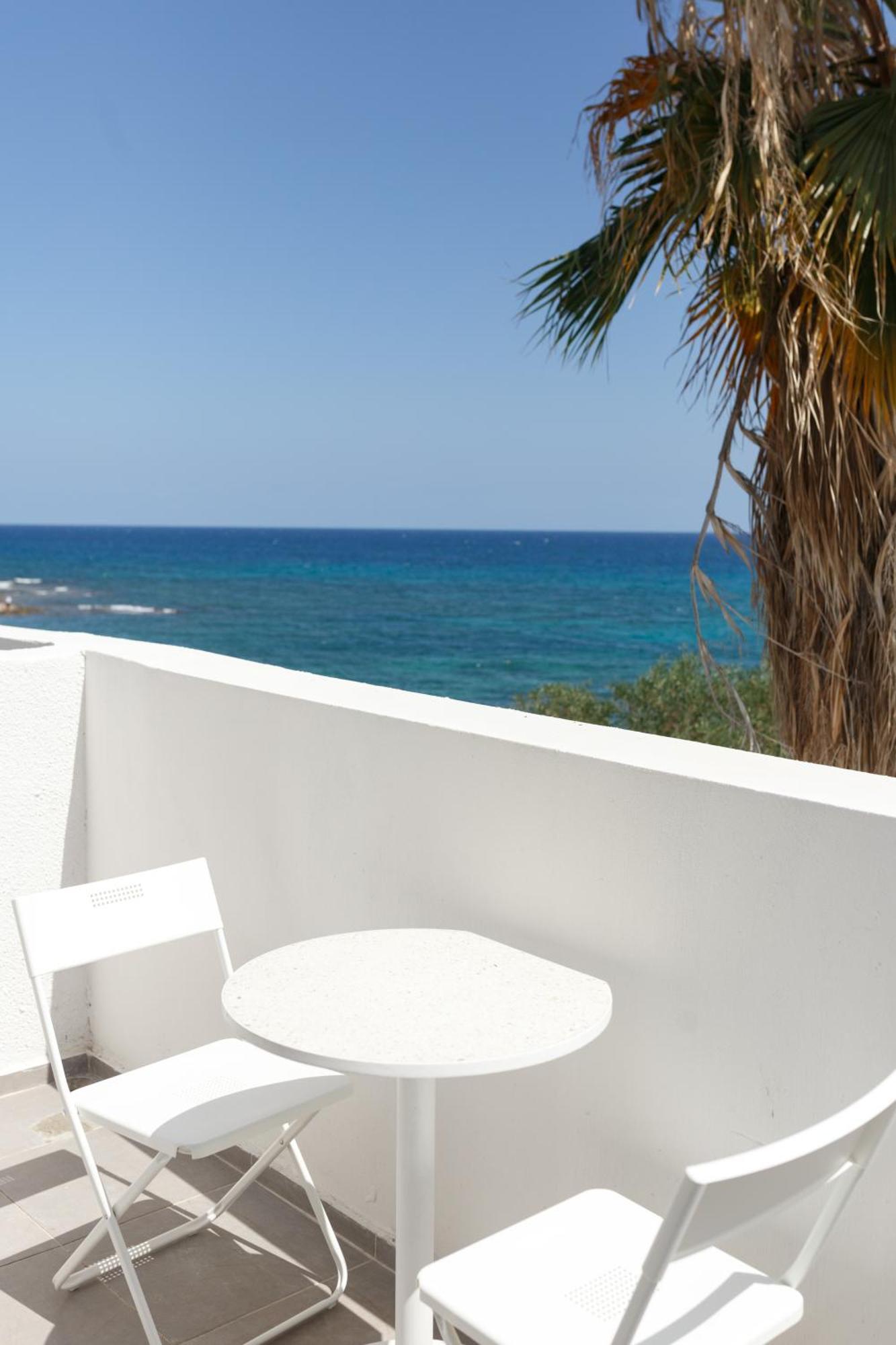 Azure Bay Hotel Agia Varvara Exterior foto
