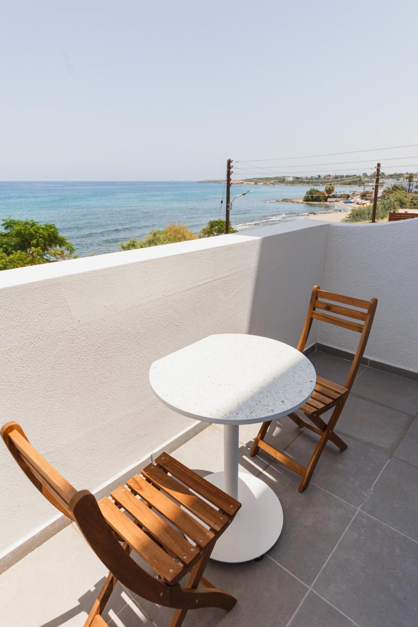 Azure Bay Hotel Agia Varvara Exterior foto