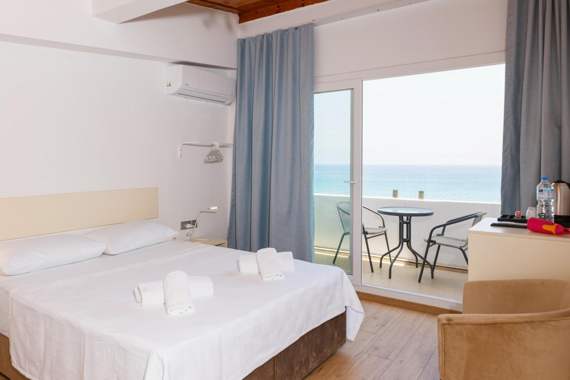 Azure Bay Hotel Agia Varvara Exterior foto