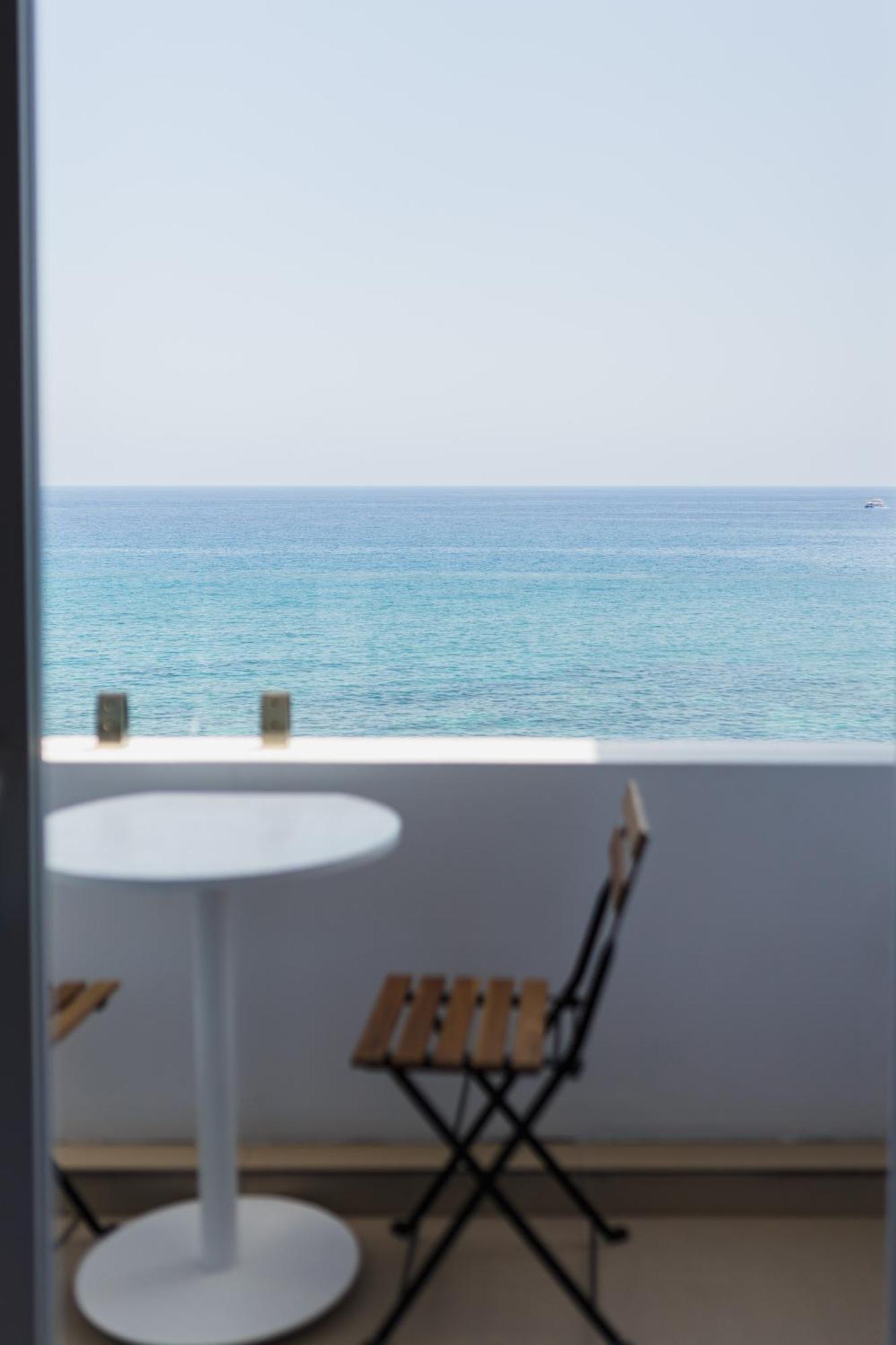 Azure Bay Hotel Agia Varvara Exterior foto