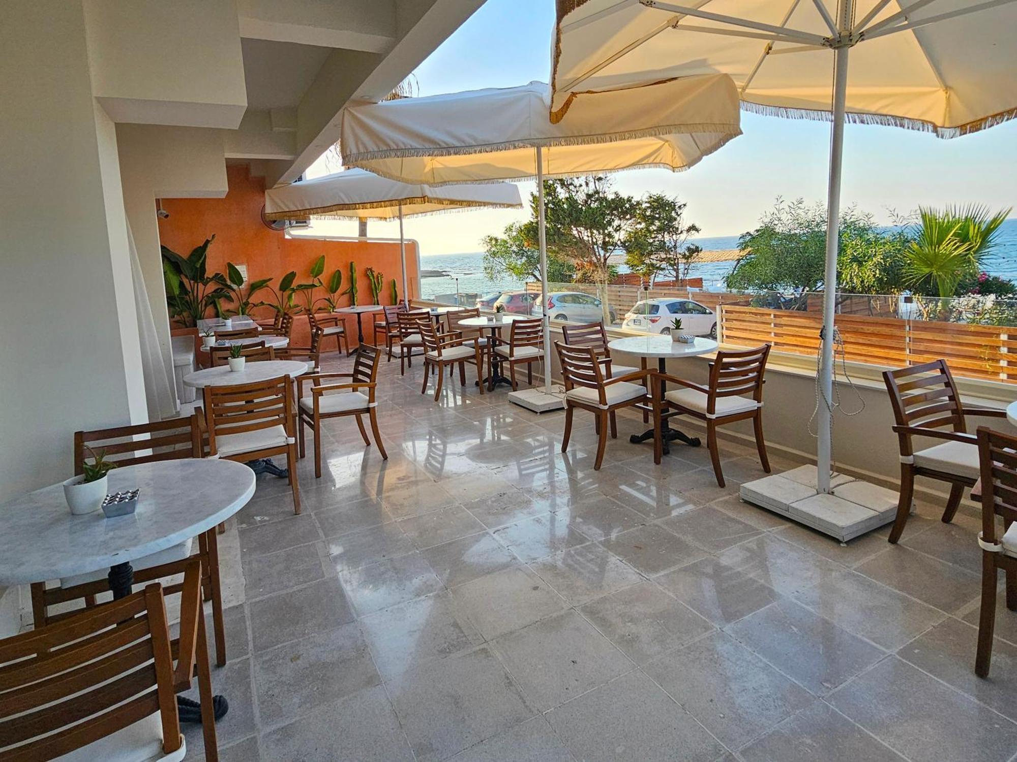 Azure Bay Hotel Agia Varvara Exterior foto